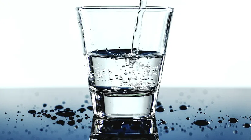 Cauze posibile ale deshidratării: de la consumul de alcool la medicamente. Cum poți preveni 