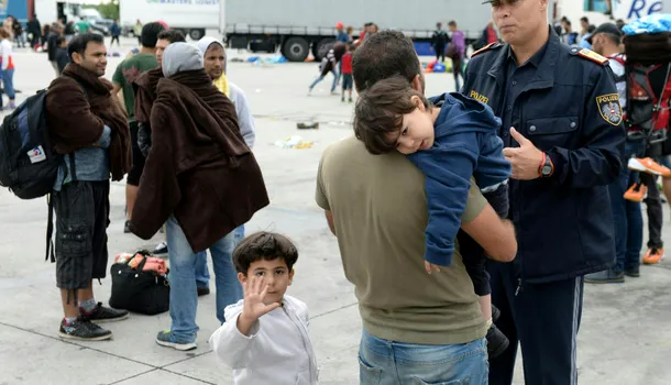 Scandal diplomatic între Austria și Ungaria pe tema traficului ilegal de MIGRANȚI