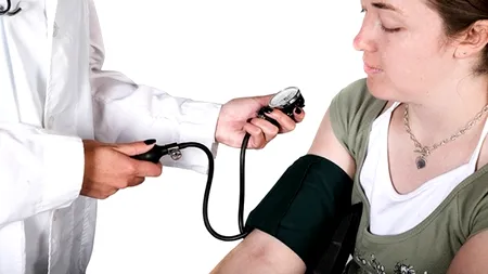 Doi din trei români mor din cauza bolilor de inimă. Lista alimentelor benefice funcției cardiace