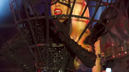 Lady Gaga, invitată să cânte la petrecerea de Revelion. Ce onorariu primește