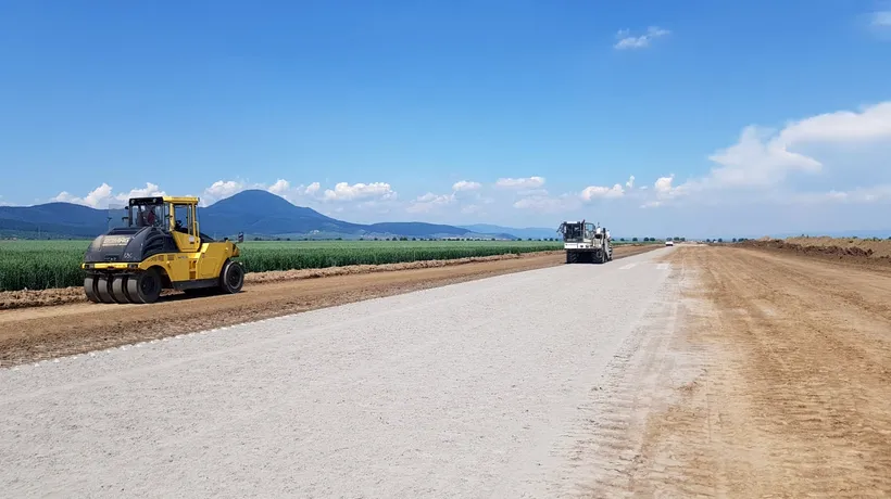 Cea mai nouă autostradă promisă românilor! Ministerul Transporturilor a semnat, deja, contractul pentru executarea lucrărilor