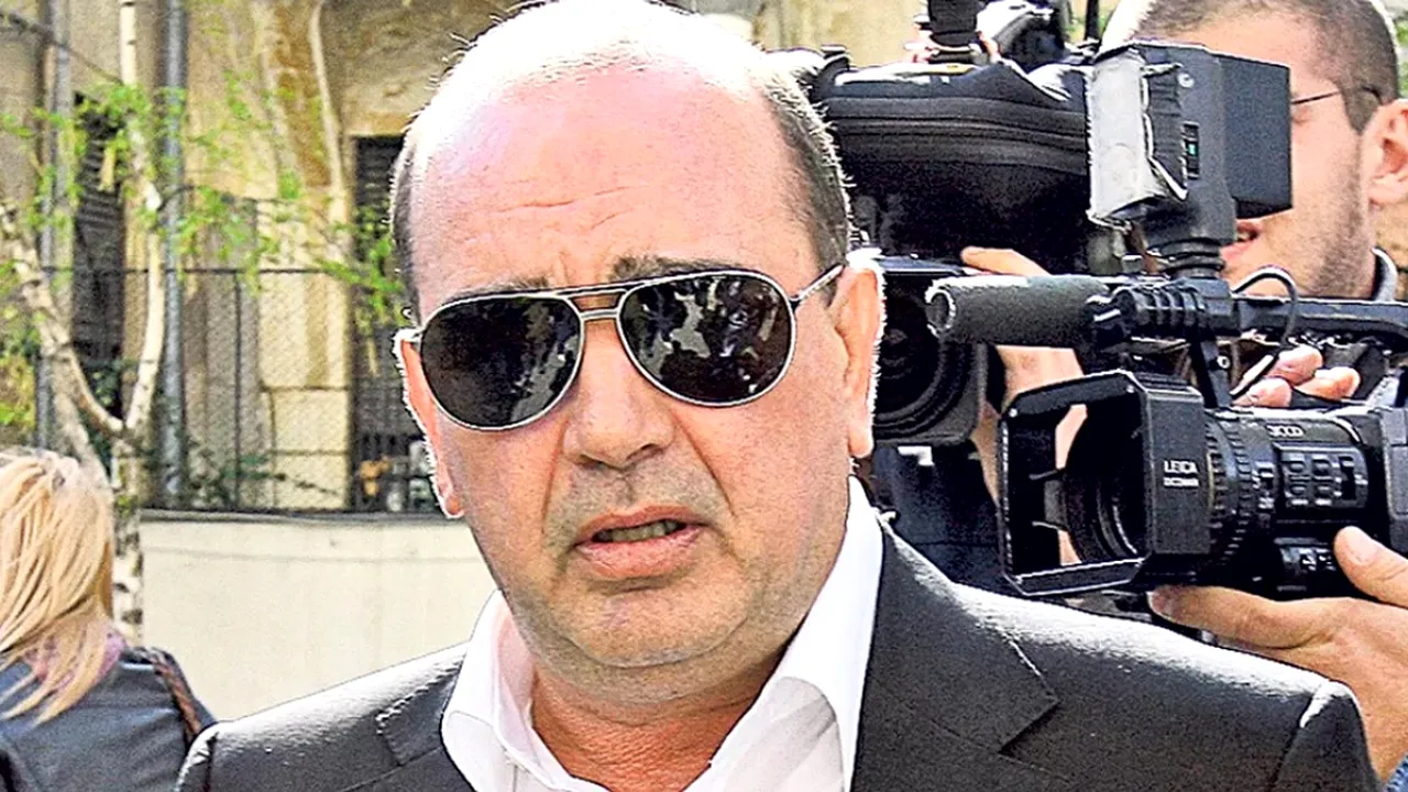 Atac cu topoare acasă la Gigi Nețoiu. Un angajat al său, la un pas de moarte după ce după ce i-a spus unui bărbat că nu are voie cu caprele pe terenul lui Nețoiu