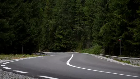 Uită de Transfăgarașan și Transalpina. România are o șosea splendidă pe care puțini o știu