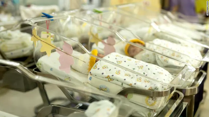Singapore oferă bonus pandemic pentru cupluri să aibă un copil pentru a stimula natalitatea