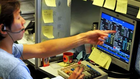 Bursele din Asia și moneda euro au urcat puternic luni, datorită rezultatului alegerilor din Grecia