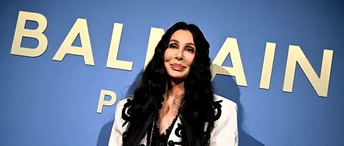 Cântăreața Cher este ACUZATĂ că ar fi angajat patru bărbați să-i răpească fiul de la un hotel, unde era cazat împreună cu soția sa