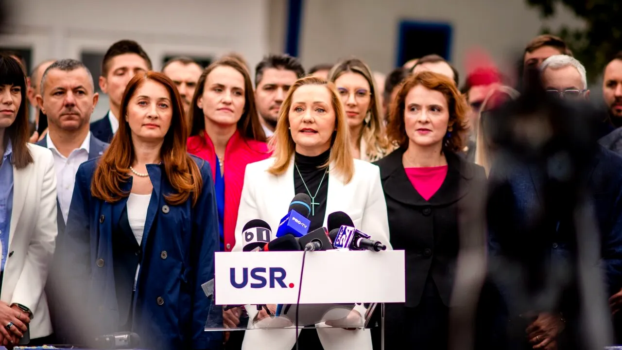 Elena Lasconi, APEL către contracandidați să înceteze în a mai considera MASS-MEDIA o anexă de partid / „Suntem în România, domnilor, nu la Moscova!”