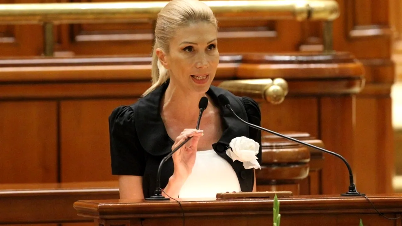 Turcan: USL să-și asume eșecul în educație prin demiterea responsabililor pentru proasta pregătire a începutului de an școlar