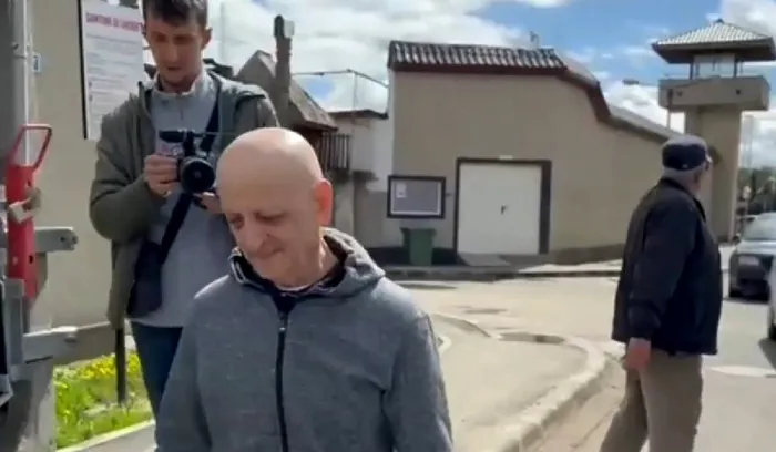 „Brancardierul morții”, criminalul care a ucis 11 boschetari, eliberat din penitenciar / Sursa foto: Antena 3