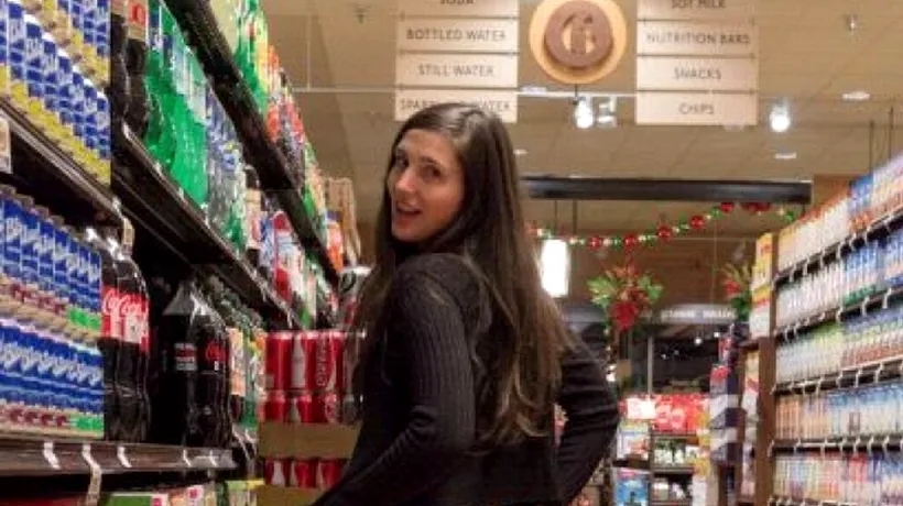 Fotografia controversată pe care și-a făcut-o o tânără într-un supermarket
