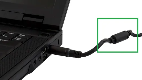 Ai observat că toate încărcătoarele de laptop au un cilindru negru? Care e motivul și ce rol are, de fapt