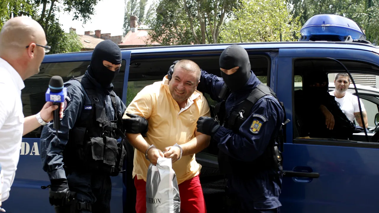 Fiica fostului senator Cezar Mărgineanu și ginerele său, trimiși în judecată alături de interlopul 