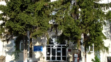 Profesor din Dâmbovița cercetat de polițiști după ce doi elevi și un student susțin că i-a agresat