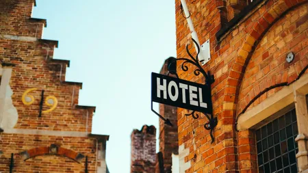 Unde se găsește cel mai vechi hotel din lume, deschis în anul 705. De 1300 de ani și 52 de generații, aceeași familie administrează acest loc