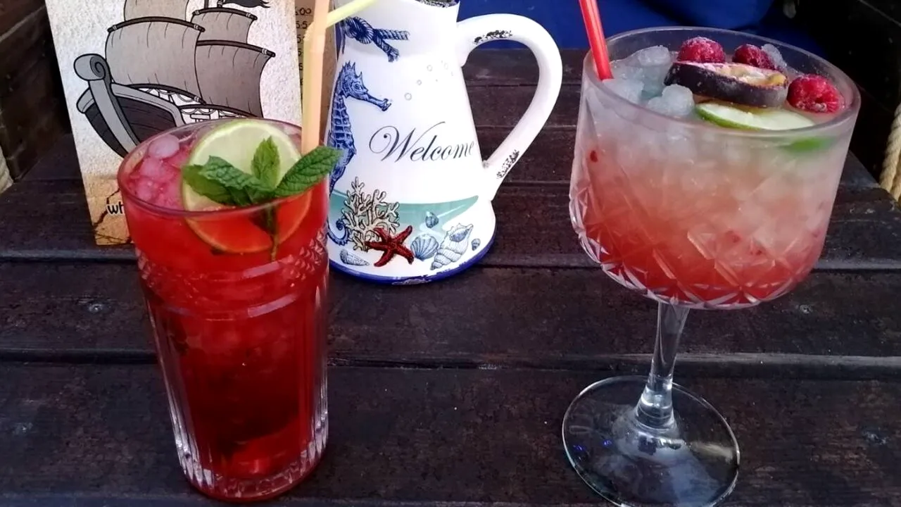 Câți euro a dat o româncă, aflătă în luna de miere în Grecia, pe un singur cocktail de „neam prost”