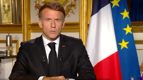 În urma protestelor violente din Franța, Emmanuel Macron a anunțat reducerea costurilor la carburanți