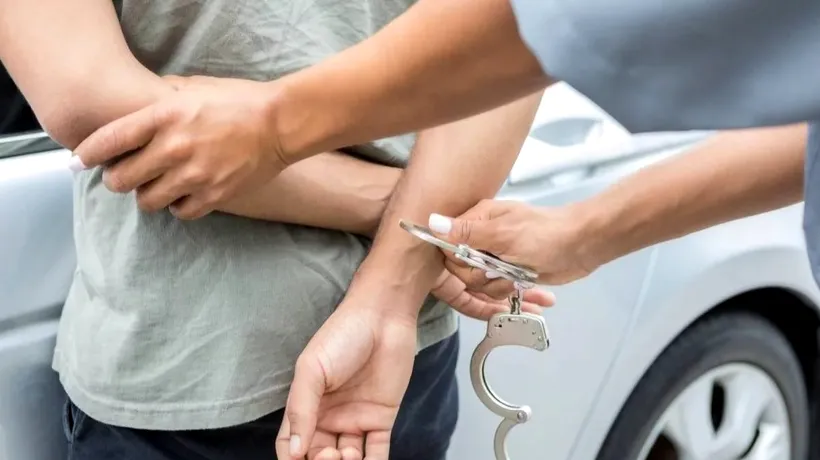 5 persoane, arestate preventiv într-un dosar legat de o clinică din Capitală acuzată că eliberează fișe medicale FALSE pentru permise auto
