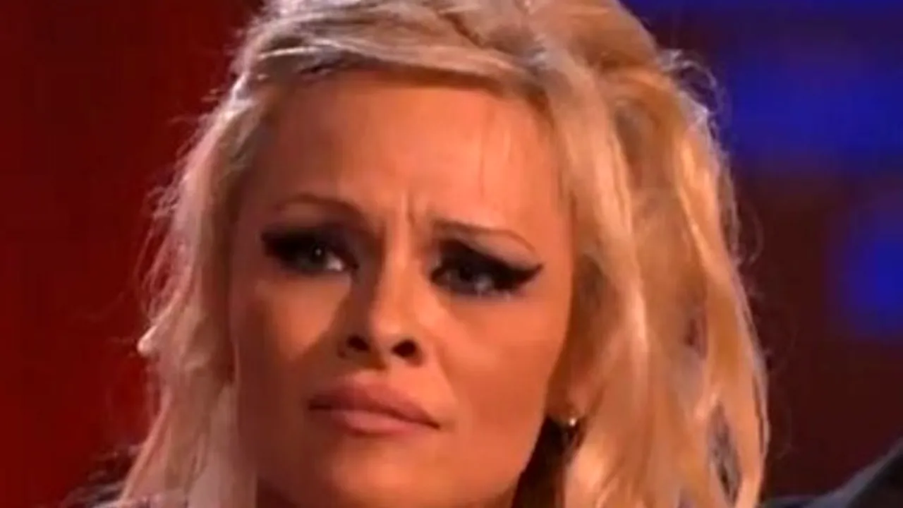 Pamela Anderson divorțează pentru a treia oară de Rick Solomon