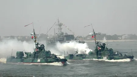 Nave militare ruse efectuează exerciții cu rachete în largul Siriei