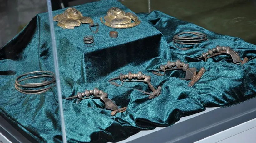 Podoabele dacice recuperate și adăugate tezaurului României, expuse la Muzeului Național de Istorie a României