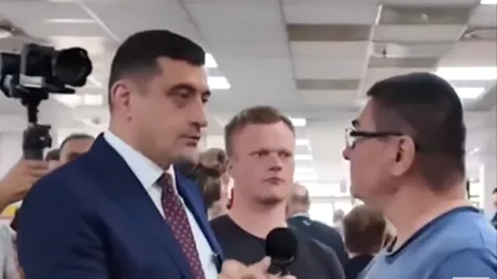 George Simion a mers în piața Rahova. Candidatul AUR la prezidențiale a făcut CUMPĂRĂTURI și a discutat cu susținătorii