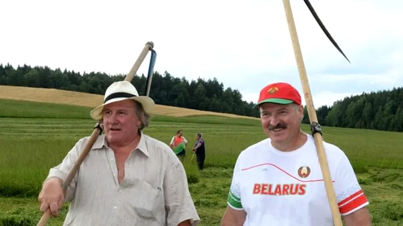Actorul Gerard Depardieu a fost scos la muncile câmpului în Belarus. Este o țară minunată, am putea spune că este Elveția