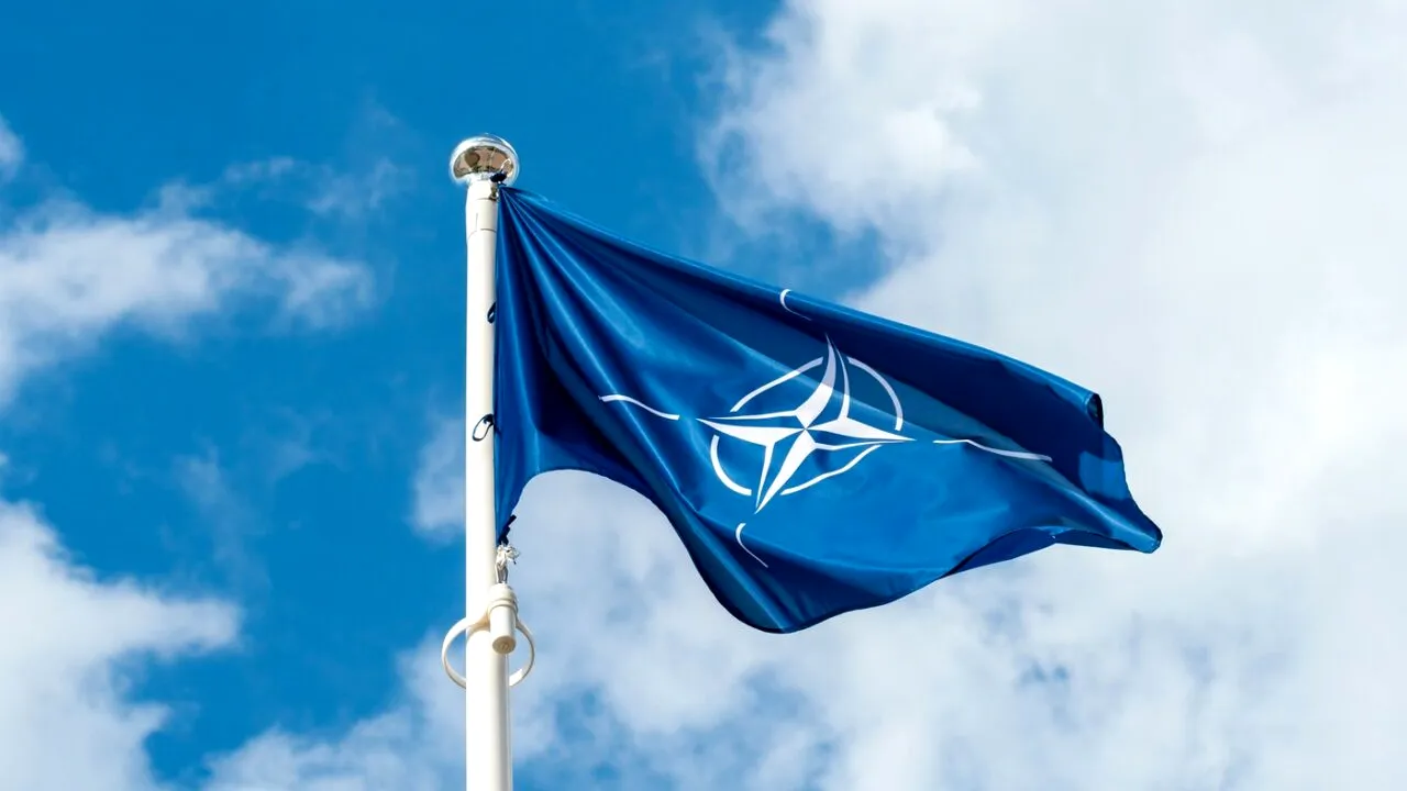 Un oficial din cadrul NATO consideră că trebuie majorate bugetele apărării la cel puțin 3% din PIB
