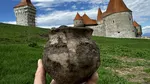 Descoperire importantă la Castelul Corvinilor, din Hunedoara. Arheologii au găsit obiecte vechi de peste 2.500 de ani