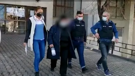 Bătrână de 74 de ani, furt ca-n filme! Și-a filat victima, de 84 de ani, la biserică și apoi a dat atacul. Polițiștii, șocați de planul hoaței