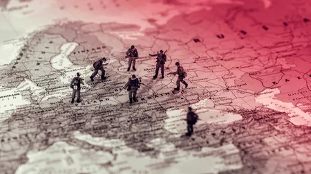 NATO afirmă că decizia Rusiei de a-și retrage trupele de la granița cu Ucraina ar fi trebuit luată de mult timp