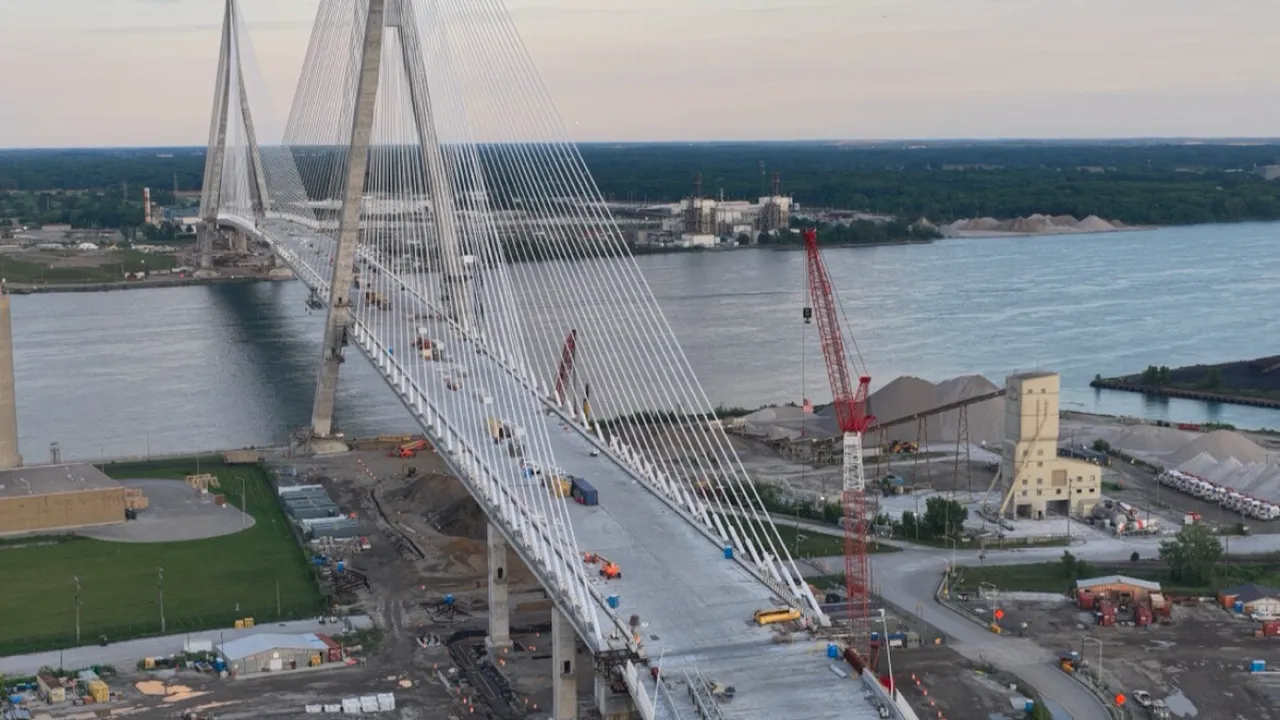 Trump amenință că va bloca deschiderea podului dintre SUA și Canada: „Nu voi permite asta până când SUA nu vor fi despăgubite integral”