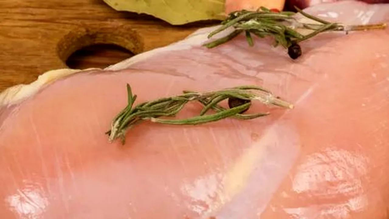 Cum să pregătești ostropior de pui ca în Oltenia