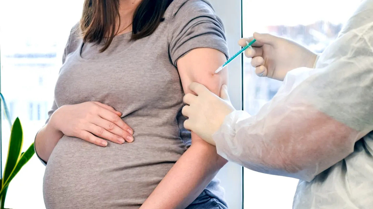 Femeile însărcinate, cu risc crescut de a dezvolta o formă gravă de COVID-19. Descoperirile dintr-un nou studiu