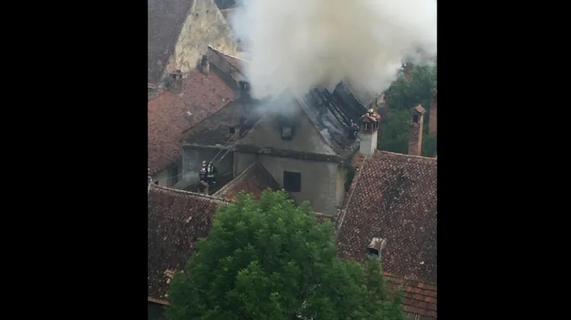 Incendiu puternic în Centrul Istoric al Brașovului