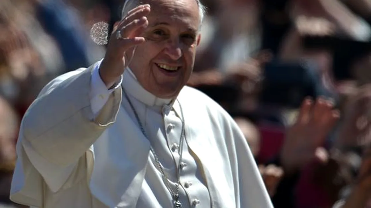 Papa Francisc, mesaj în română pe o rețea de socializare: Fecioara Maria să-și întindă ocrotirea ei de mamă peste toți cetățenii României
