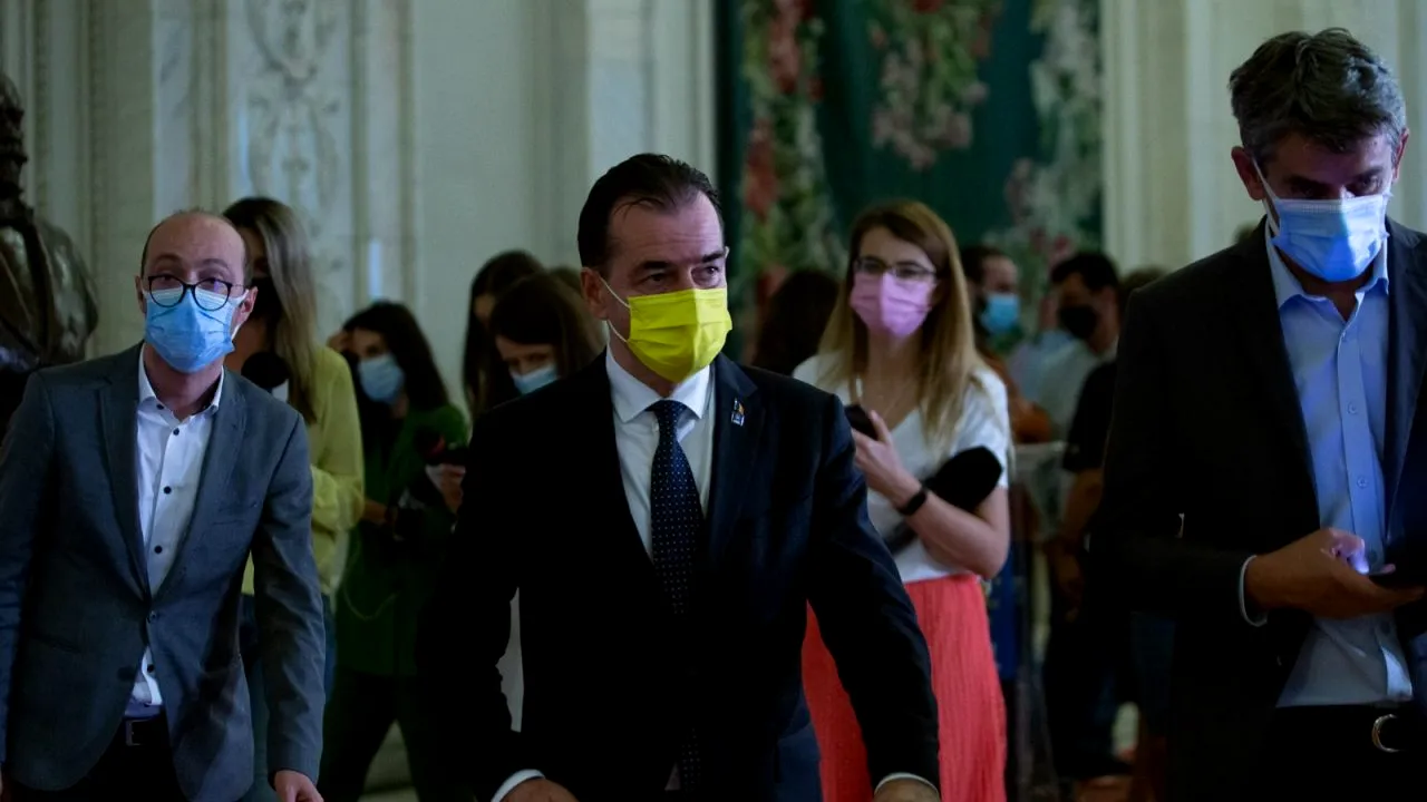 Președintele PNL nu știa despre intenția premierului Florin Cîțu de a-l demite pe Stelian Ion: Am primit un SMS cu 2 minute înainte de declarații