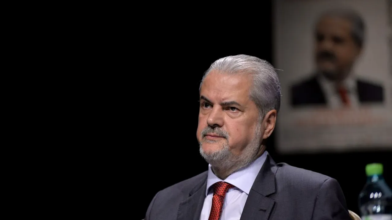 Adrian Năstase, îndurerat: „Dumnezeu să-l odihnească!”
