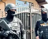 Ce se mai fură în România: doi bărbați, reținuți după ce au sustras un aparat de tip PayPoint