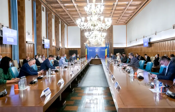 Ședinta de Guvern din 3 septembrie, fără miniștrii USR PLUS