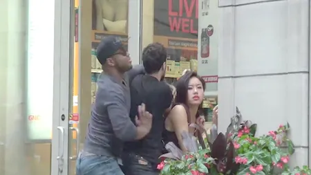 Cât de toleranți suntem față de violența domestică? Un experiment social despre agresarea femeilor, dar și a bărbaților