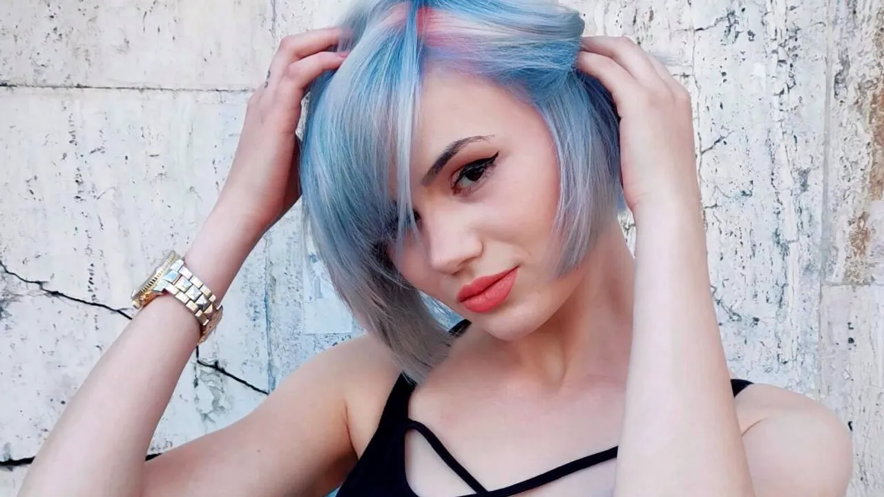 O tânără a fost găsită spânzurată într-un dulap de proprietarul apartamentului pe care îl închiriase recent