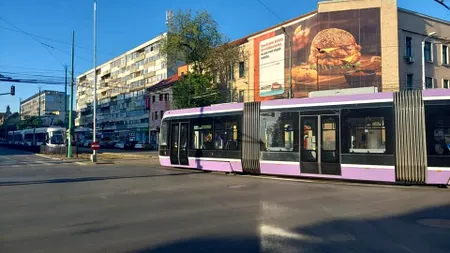 Tramvai Bozankaya, blocat o jumătate de oră la Gara de Nord din Timișoara după ce un călător a tras semnalul de alarmă. Care era urgența