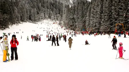 Pârtii și instalații de transport pe cablu din Poiana Brașov, închise din cauza ceții și a vântului