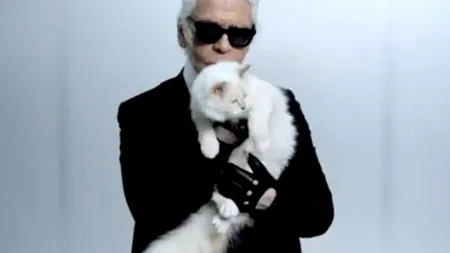 Creatorul de modă KARL LAGERFELD a murit la 85 de ani