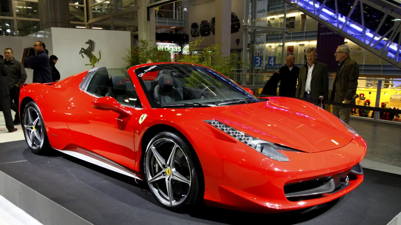 Ferrari raportează un PROFIT astronomic de 1.530.000.000$ în 2024. Producătorul italian de supercar-uri lansarea primului său model electric