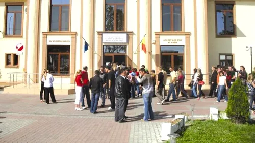 Conturile Universității Valahia din Târgoviște ar putea fi blocate prin executare silită