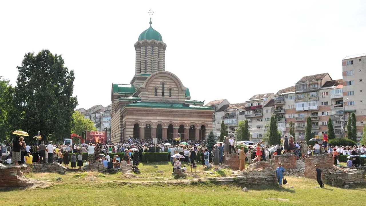 Cadou hi-tech de la Arhiepiscopia Târgoviștei pentru credincioși: stick-uri de 16GB cu chipul Sfântului Ierarh Nifon