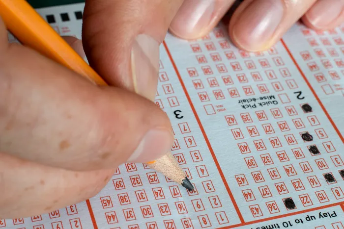 Numerele extrase la Loto, joi, 12 februarie 2026. Report la Loto 6/49 de peste 4,38 milioane de euro