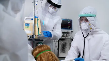 Mărturiile cutremurătoare ale unui pacient COVID internat în București: „Nu mai sunt locuri la ATI! Femeia aceea a fost intubată lângă mine, în Unitatea de Primiri Urgențe!”