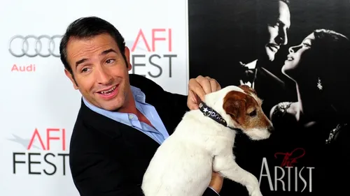 Uggie, câinele din filmul The Artist, nominalizat la Hollywood